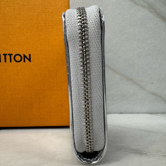 Louis Vuitton Monogram Mirror Zippy Coin Purse Silver - Picture 6 of 9